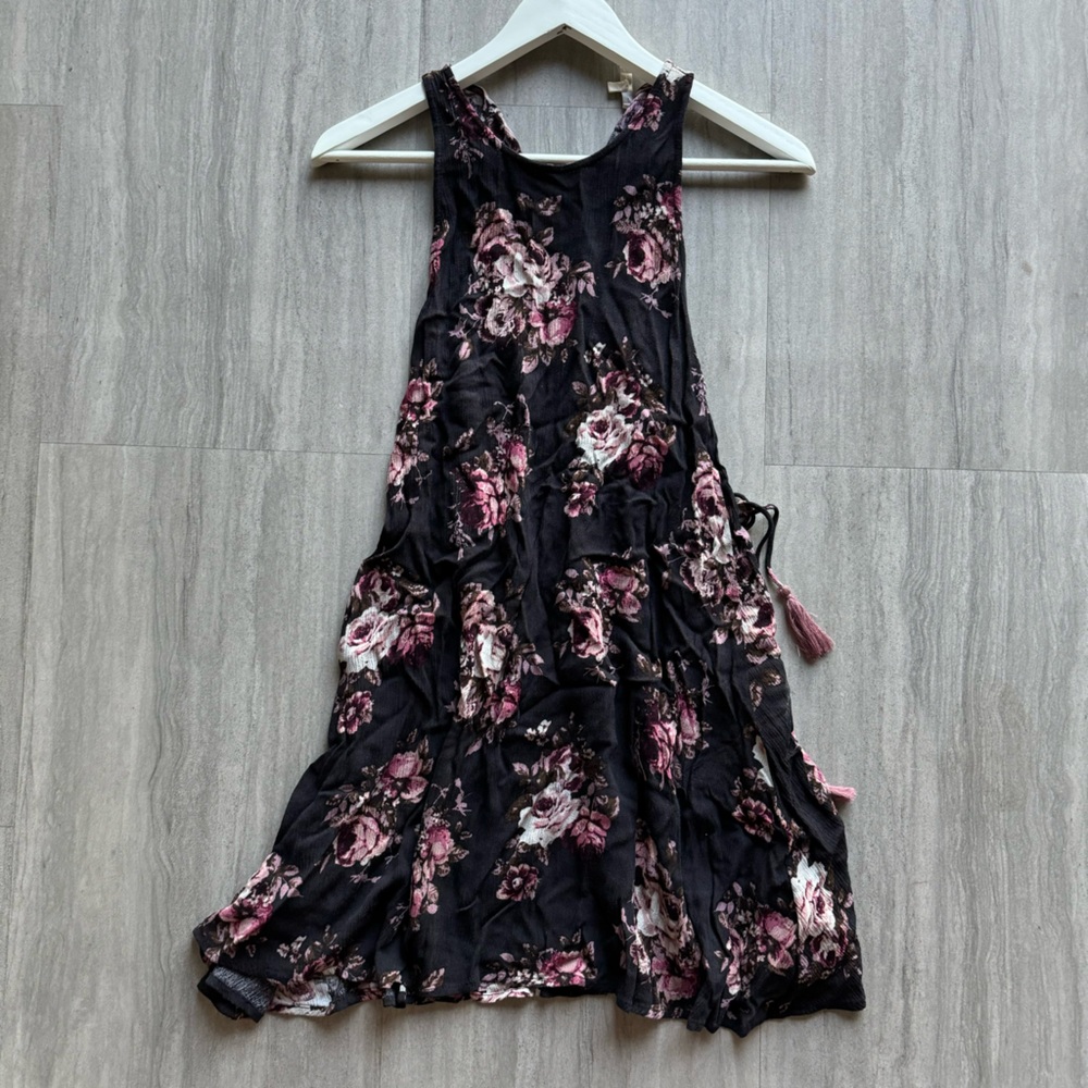 En Crème Lace Up Fringe Tie Dress